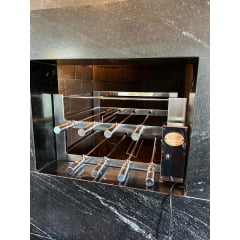 CHURRASQUEIRA SISTEMA ROTATIVO 8 ESPETOS COM APOIO EXTRA