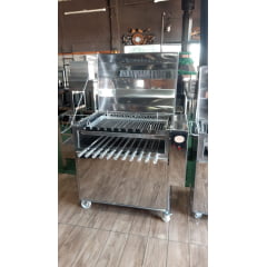 CHURRASQUEIRA PORTÁTIL 11 ESPETOS COM GRELHA PARA COSTELÃO COM TAMPA CHURRASQUEIRA PORTÁTIL 11 ESPETOS COM GRELHA PARA COSTELÃO COM TAMPA