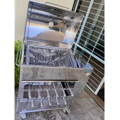 Churrasqueira portátil 11 espetos com tampa e sistema rotativo de grelha e espetos